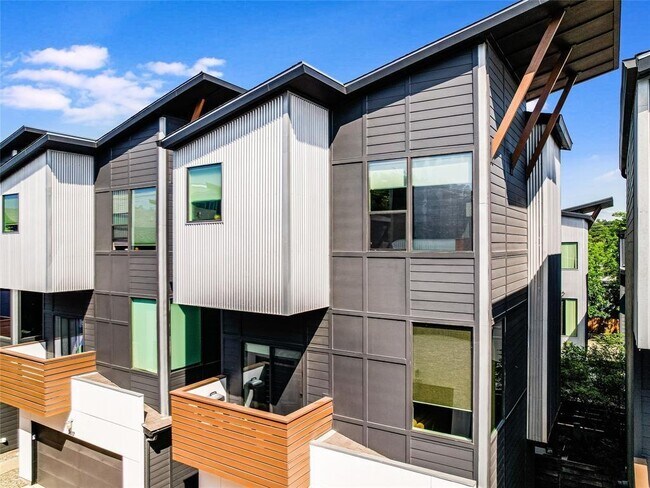 Building Photo - 3501 Charlotte Rose Drive