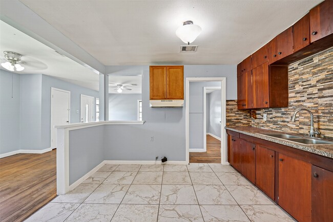 Building Photo - 3918 Tavenor Ln
