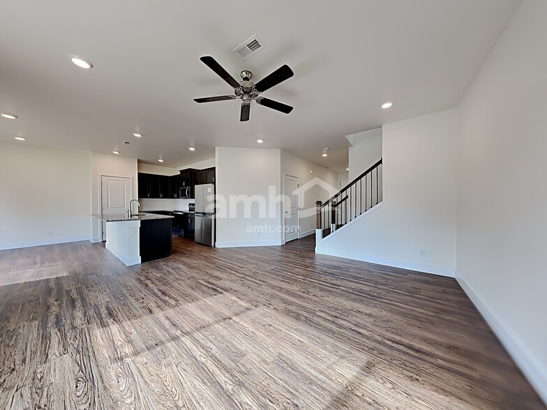 Building Photo - 19314 16th Ave Ct E
