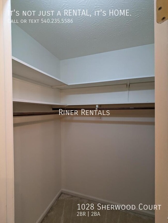 Building Photo - 1028 Sherwood Ct