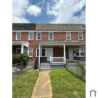 Building Photo - 2 Bedroom Fenced In Home