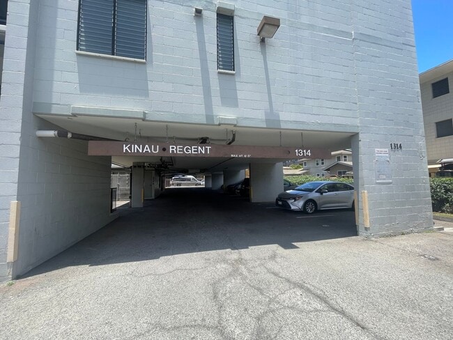 Building Photo - FOR RENT-1314 Kinau ST #204