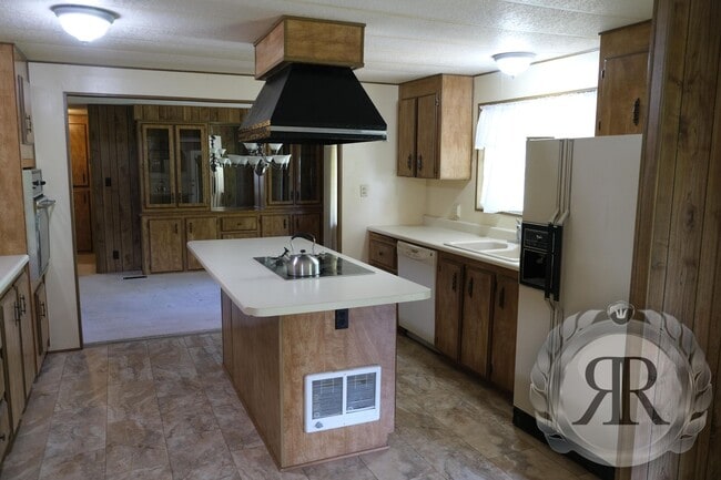 Building Photo - 3bd 2ba Home in West Valley Yakima
