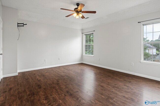 Building Photo - 152 Liberty Dr