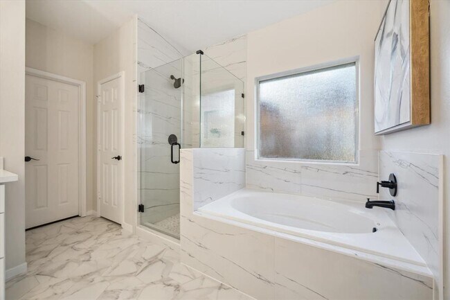 Building Photo - 2350 Seamist Cir