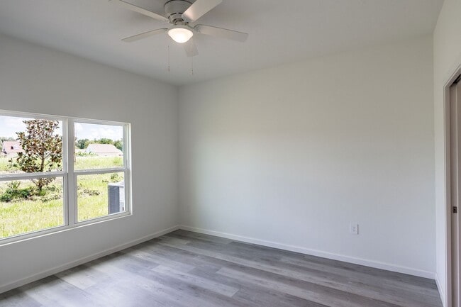 Building Photo - 5365 Vista Lago Dr
