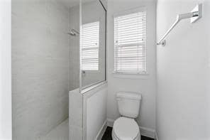 Building Photo - 2737 Clinton Dr