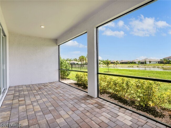 Building Photo - 28029 Sanibel Sands St