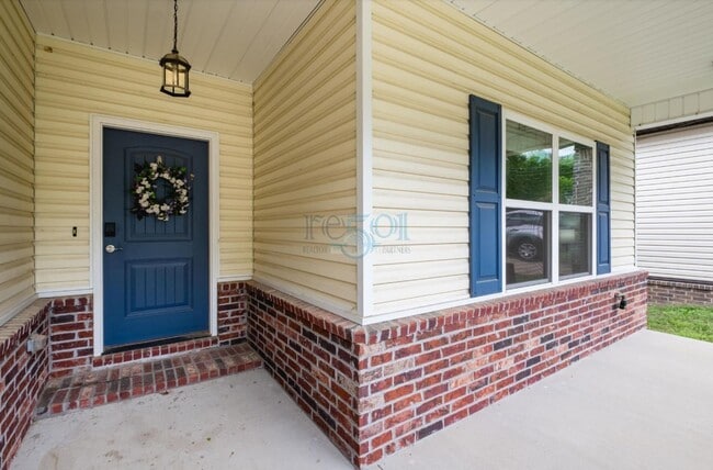 Building Photo - Gorgeous Find In West Little Rock! Reduced...