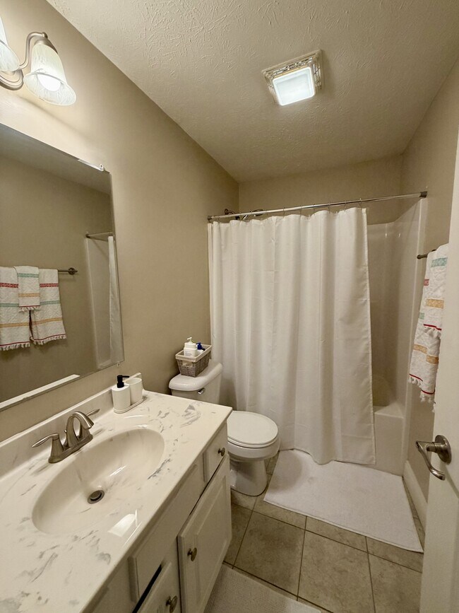 Building Photo - 100 Capstone Dr