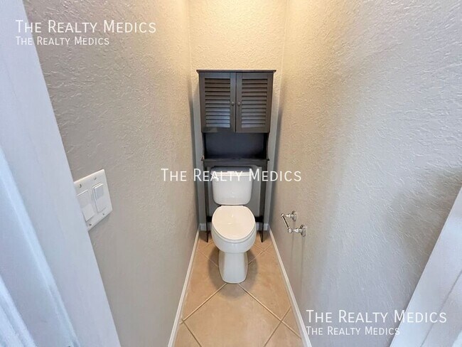 Building Photo - 4067 SW 46th Terrace