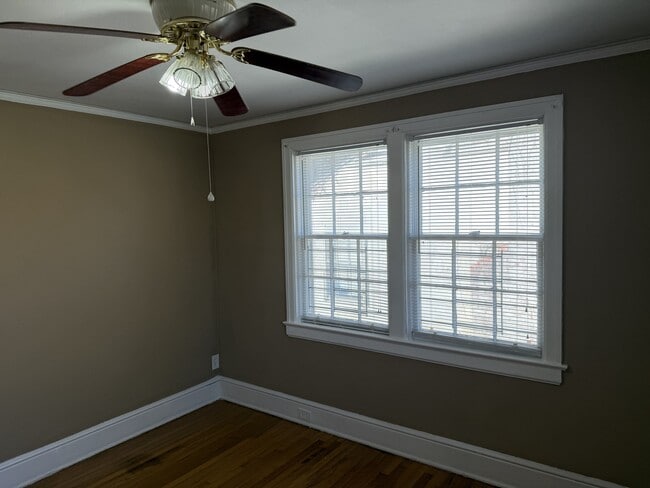 Building Photo - 2414 Poplar St