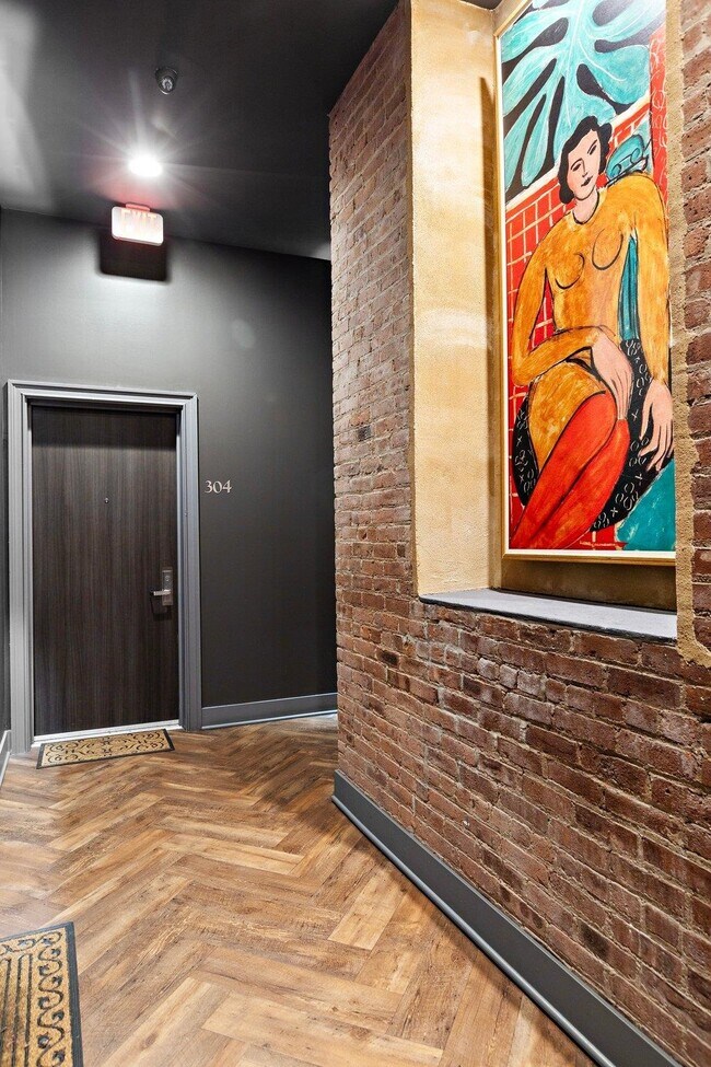 Building Photo - 6200 Hudson Ave