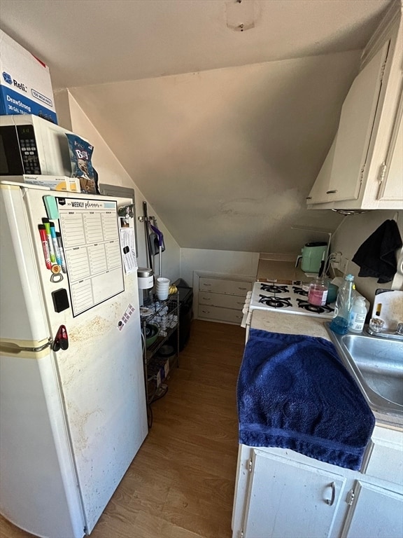 Building Photo - 2 Melrose St