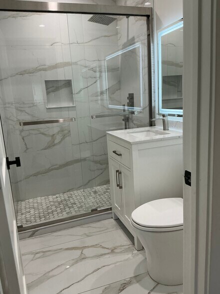 Building Photo - 8561 Kyle St