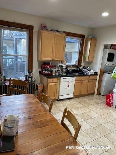 Building Photo - 121 Calumet St