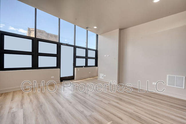 Building Photo - 1431 S Kedzie Ave