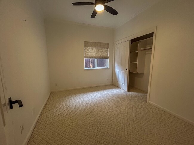 Building Photo - 3 Bedroom Home for Rent in Chico CA | Garage, Private Yard, Central HVAC