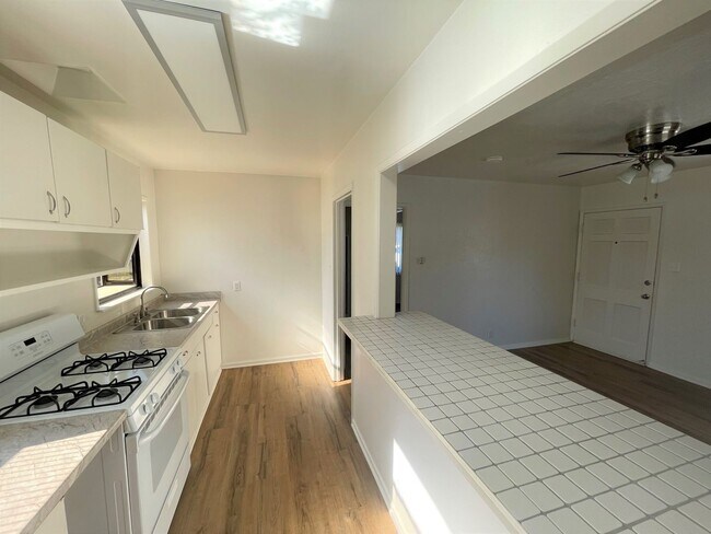 Building Photo - 740main