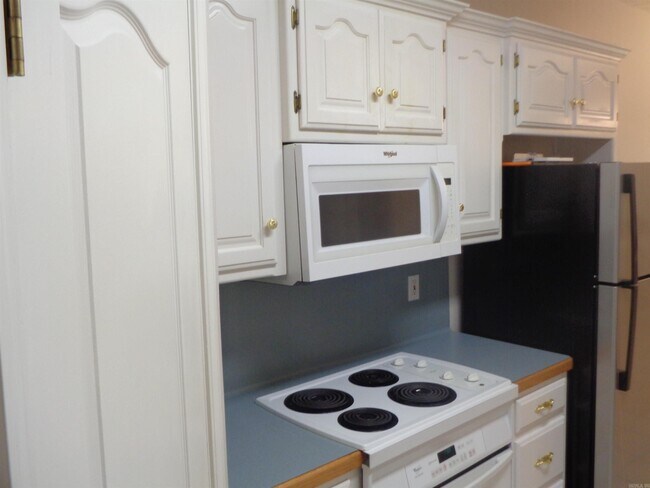 Building Photo - 5059 Silver Oak Dr