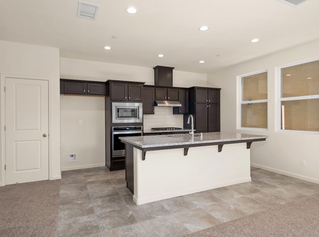 Building Photo - $2,195 Belmont & Armstrong, Gated Community - N Cattail Ct, Fresno / Solar!