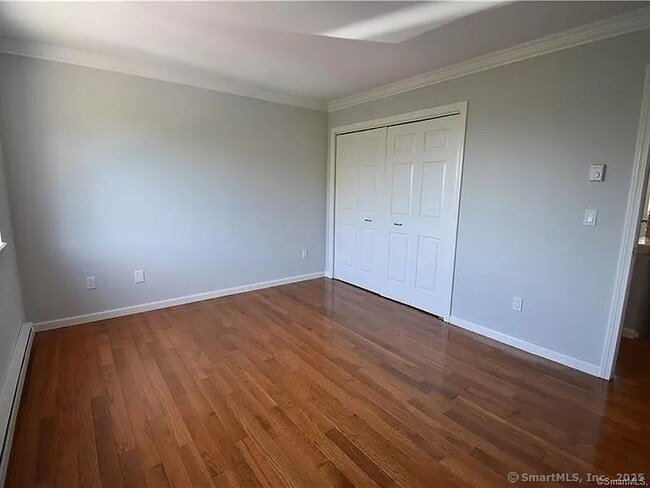 Building Photo - 581 Highland Ave
