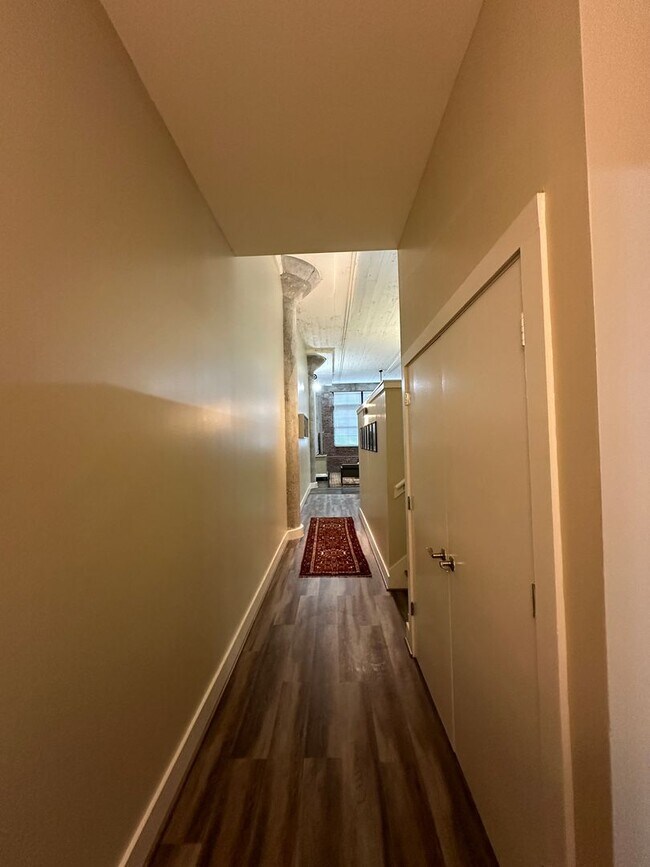 Building Photo - 1 BR/ 1BA at The Lofts with GATED GARAGE P...