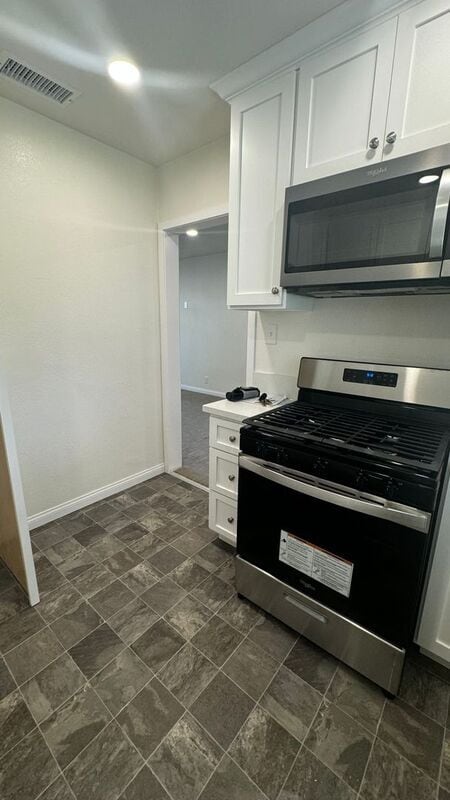 Building Photo - 8820 Strub Ave