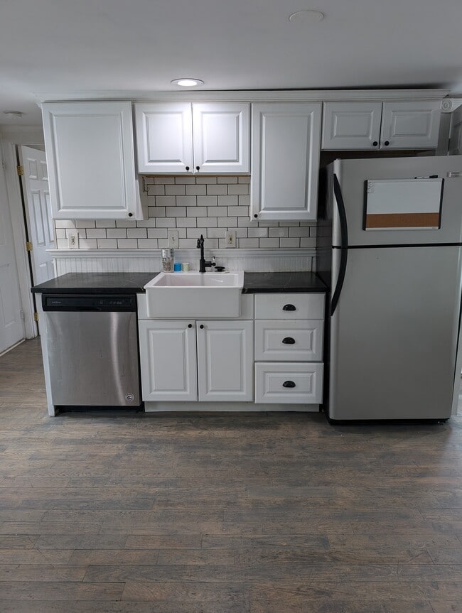 Building Photo - 121 Franklin St