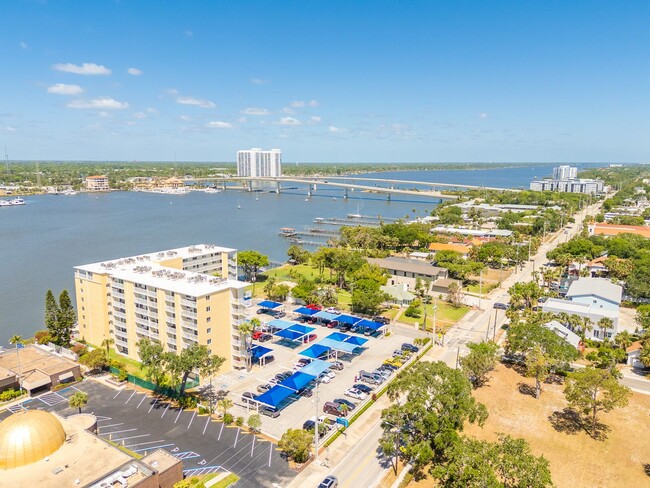 Building Photo - First Floor Riverfront Condo
