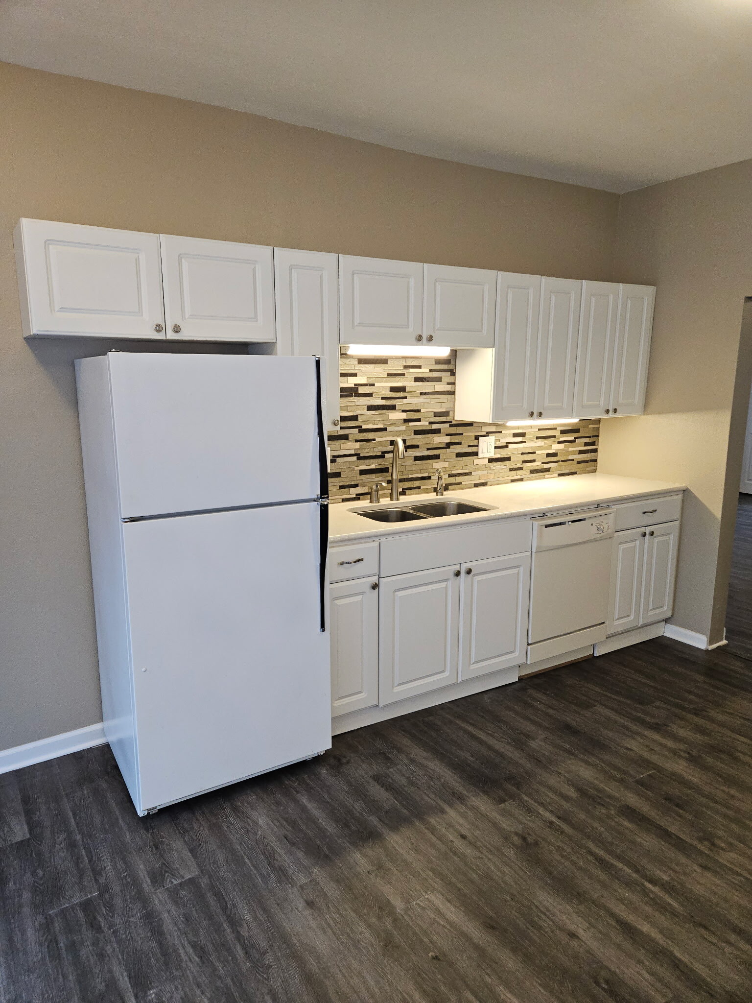 Garbage disposal - 1214 5th Ave