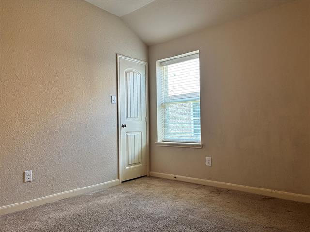 Building Photo - 5145 Royal Springs Dr