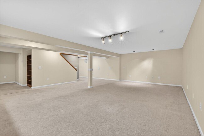 Building Photo - Beautiful 3 Bedroom, 3 Bath Single-Family Home in Wentzville