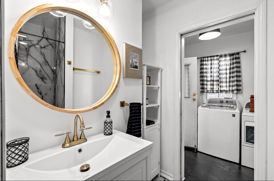 Building Photo - 9101 La Salle Ave