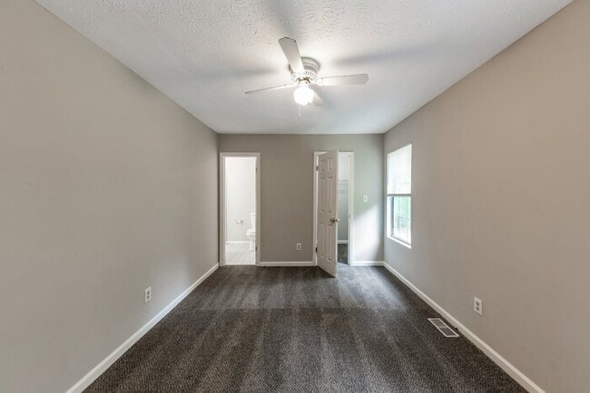Building Photo - 8541 Westchester Dr