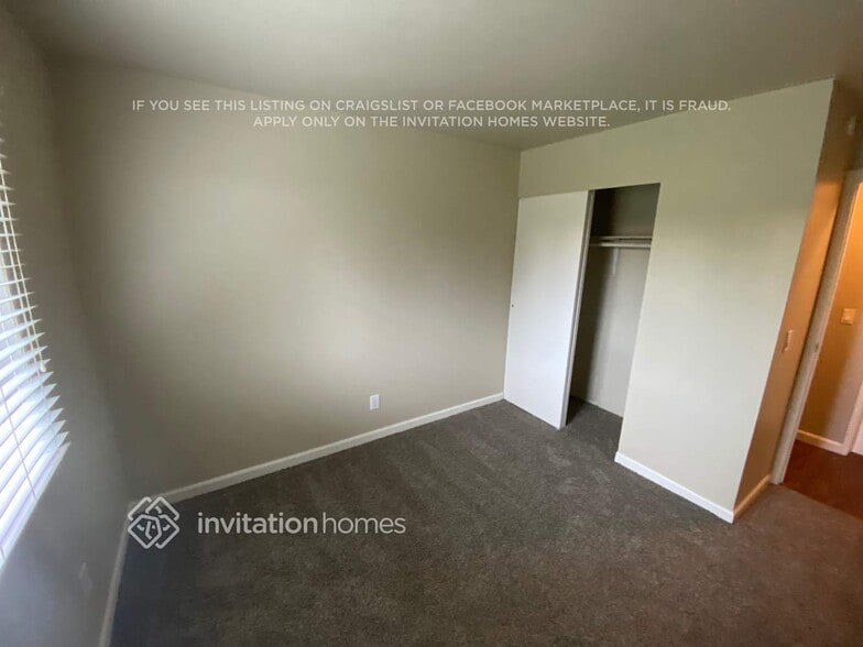 Building Photo - 26120 18th Ave S