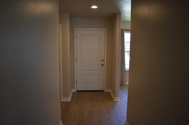 Building Photo - 524 Janell Ct