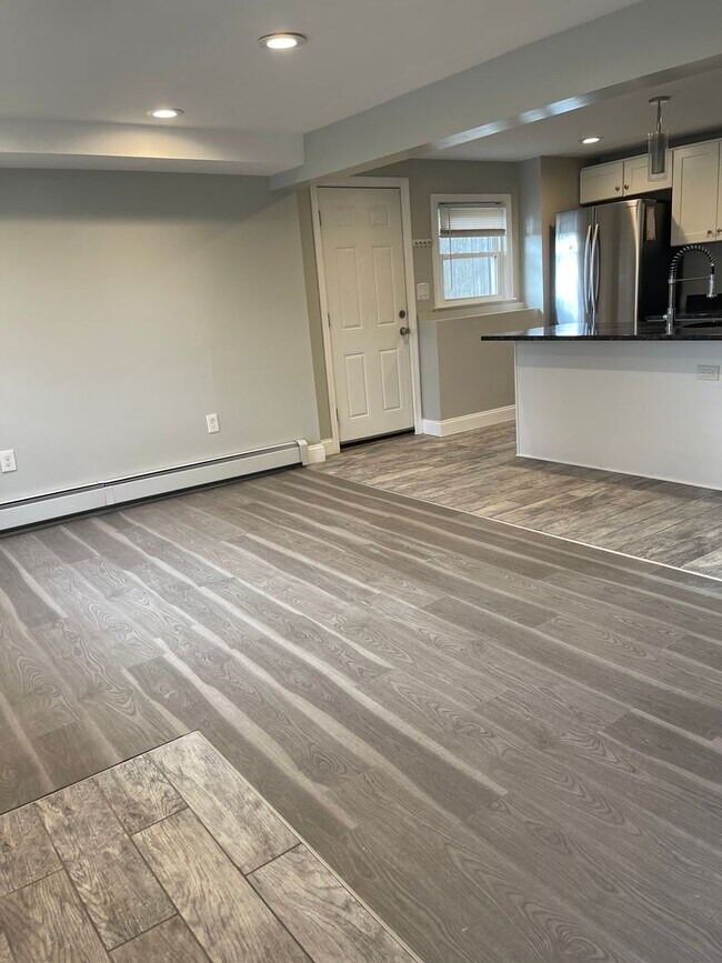 Building Photo - 1559 Smith St