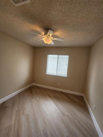 Building Photo - 907 Live Oak Dr