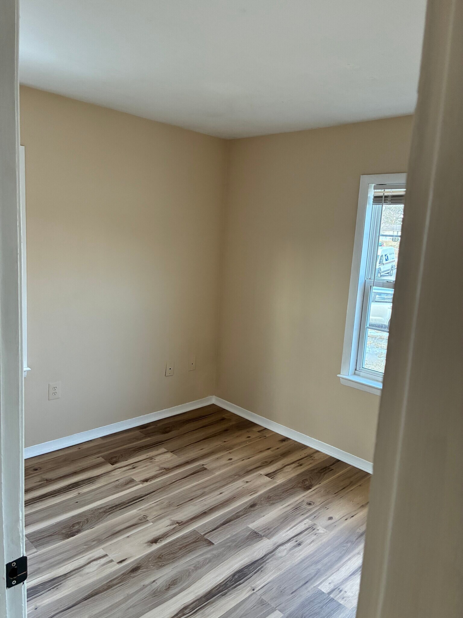 Building Photo - 325 Walgrove Rd