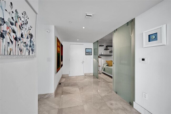 Building Photo - 1830 S Ocean Dr