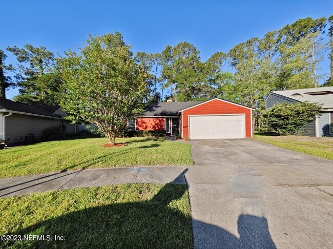 Building Photo - 10268 Pine Breeze Rd W