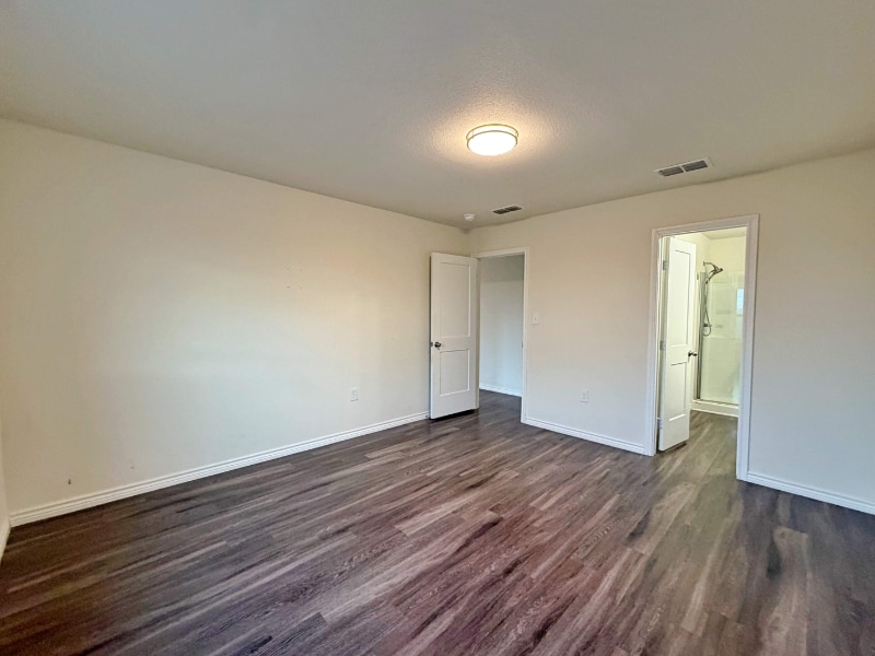 Building Photo - 7026 Phoenix Dr