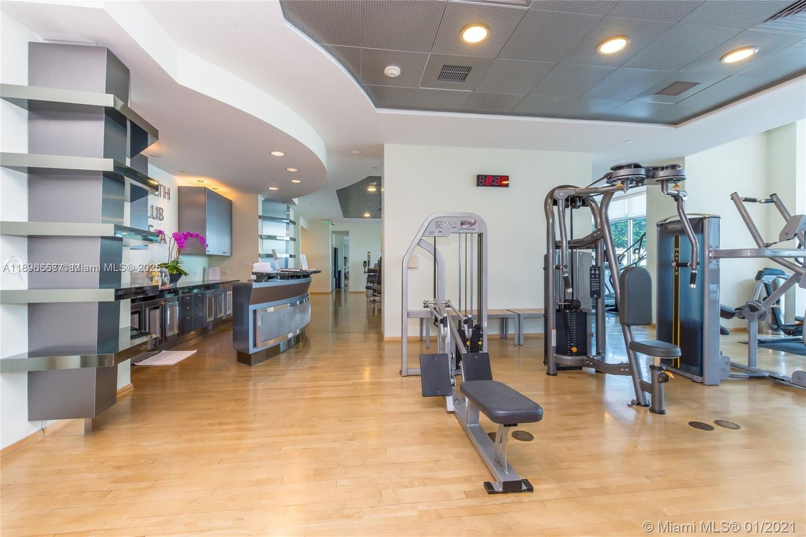 Building Photo - 1331 Brickell Bay Dr