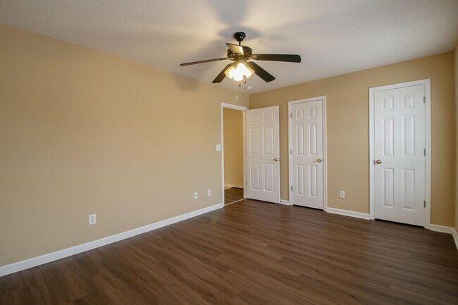 Building Photo - 2107-1 Ringgold Ct