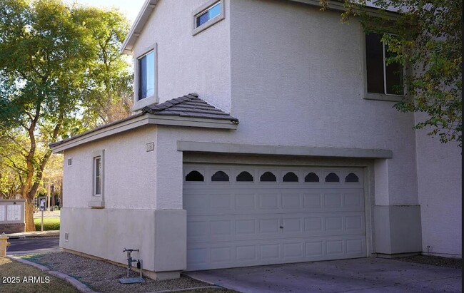 Building Photo - 1464 S Heron Ln