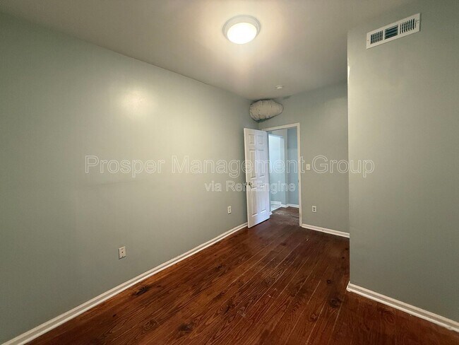 Building Photo - 4 Woodall Court