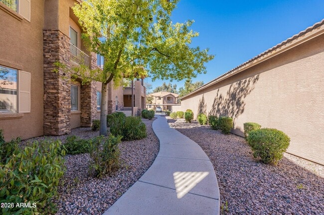 Building Photo - 2155 N Grace Blvd