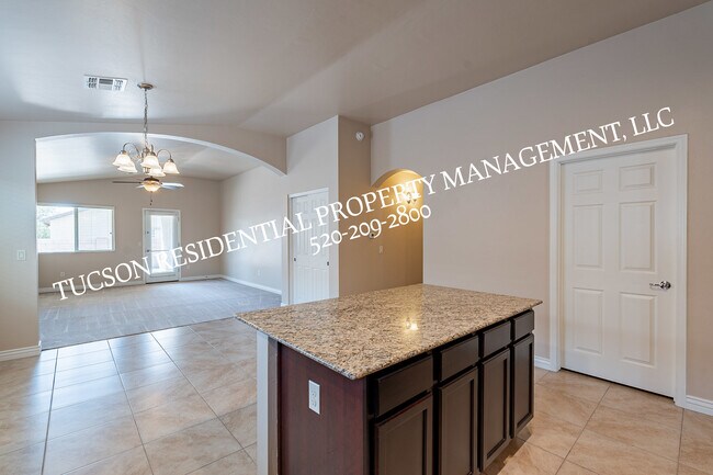 Building Photo - 6678 S Stone Fly Dr