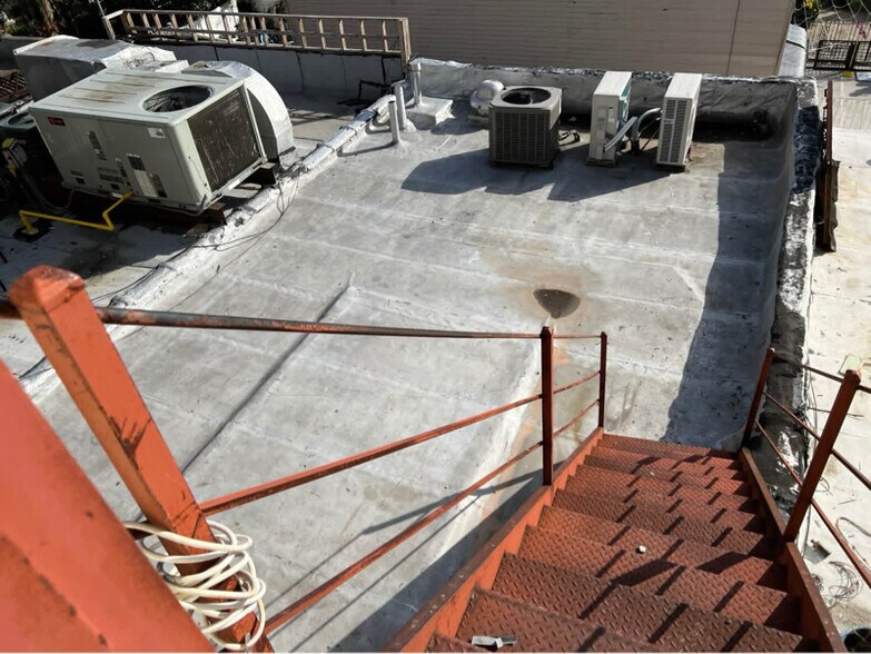 Building Photo - 1624 Pitkin Ave